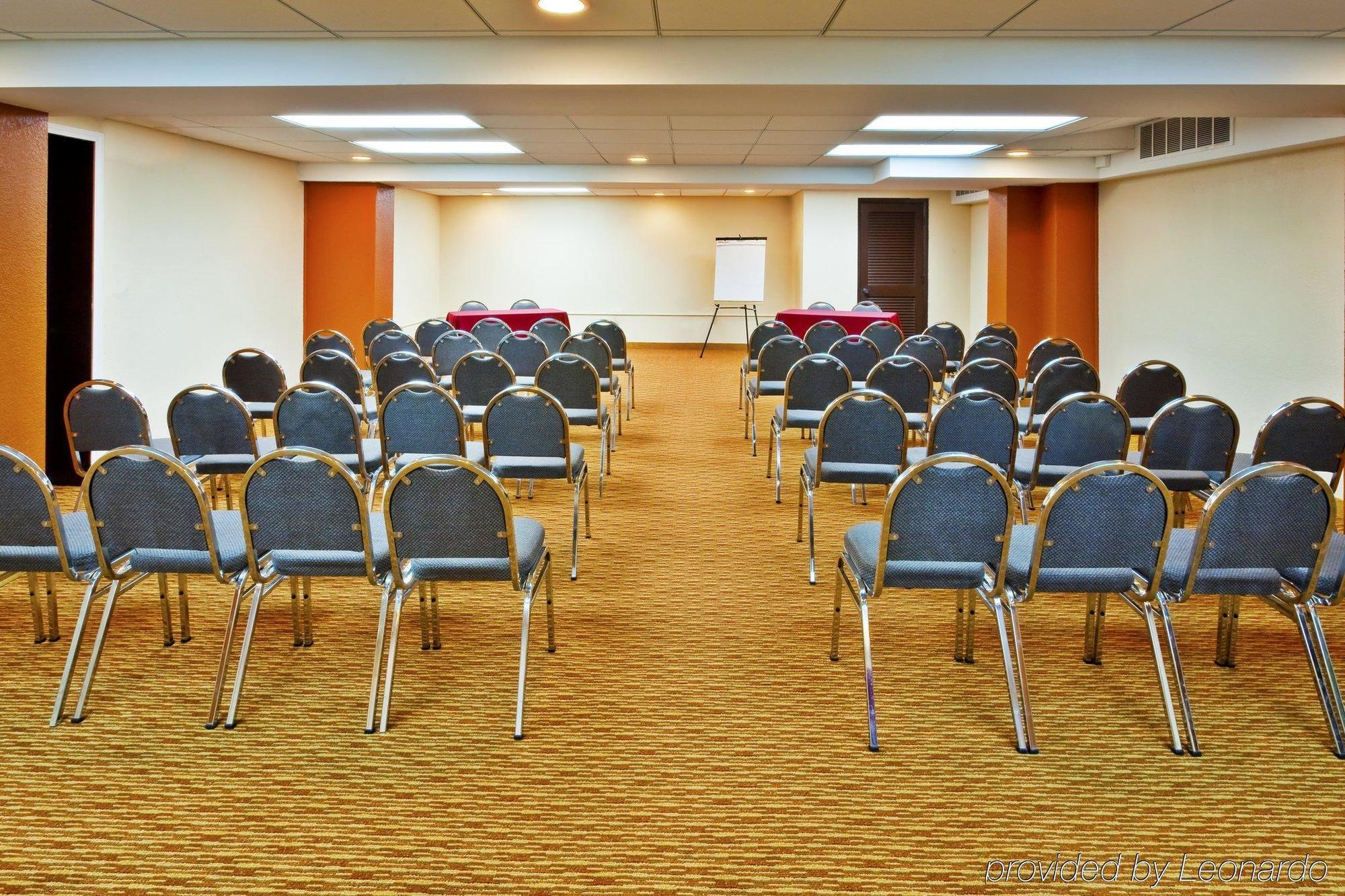 Holiday Inn Express & Suites Nashville-I-40 & I-24 Facilities photo
